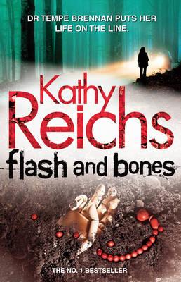 Фото - Flash & Bones [Paperback]