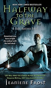 Фото - Night Huntress Book1: Halfway to the Grave